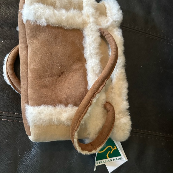 UGG Beige Shearling Tote NWT - Picture 3 of 7